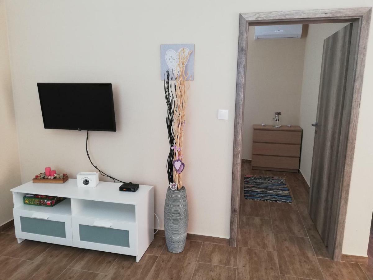 Balbo Apartment Velky Meder Luaran gambar